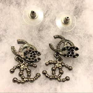 Chanel Black Stones Hanging Earrings